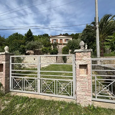Villa Maria Basho *
